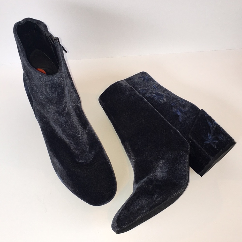 Kenneth Cole Black and Blue Embroidered Ankle Boots - Picture 7 of 8